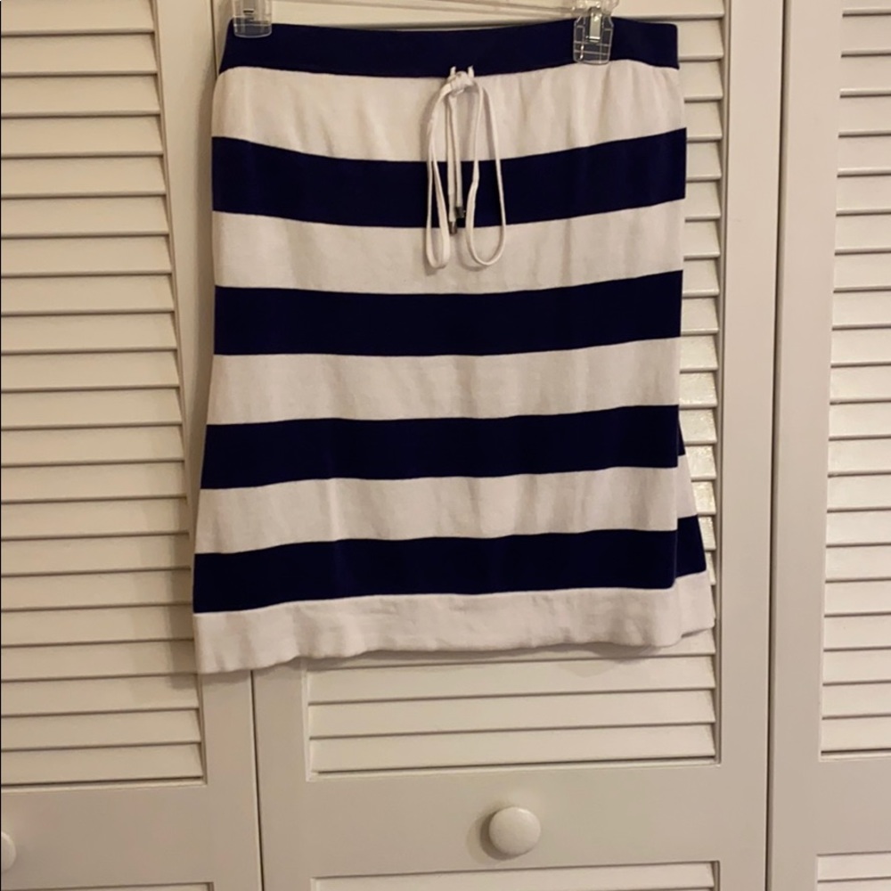 Large navy and white  Lilly Pulitzer strapless top